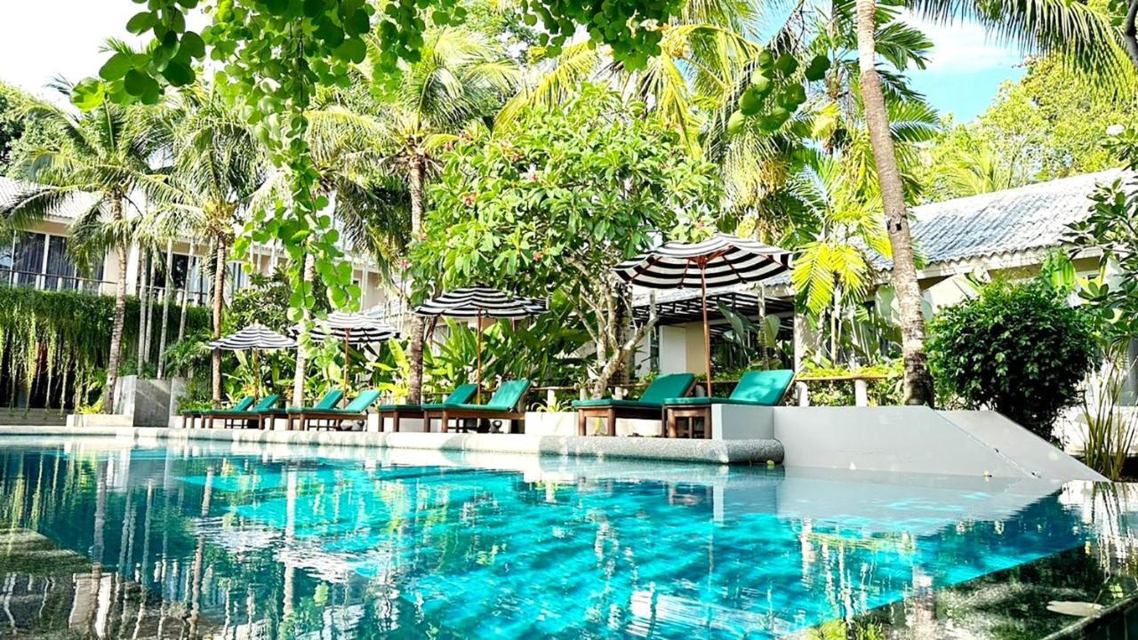 Signature Phuket Resort Chalong Exterior photo